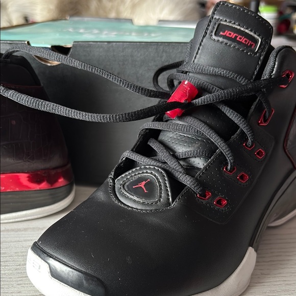 Air Jordan 17 Retro Sneakers - Picture 7 of 14